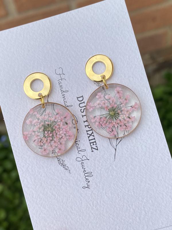 Pink floral earrings with Queen Anne’s lace flowers | stainless steel