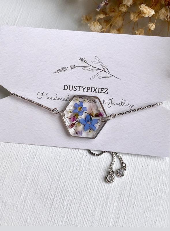 Slider bracelet with real pressed flowers