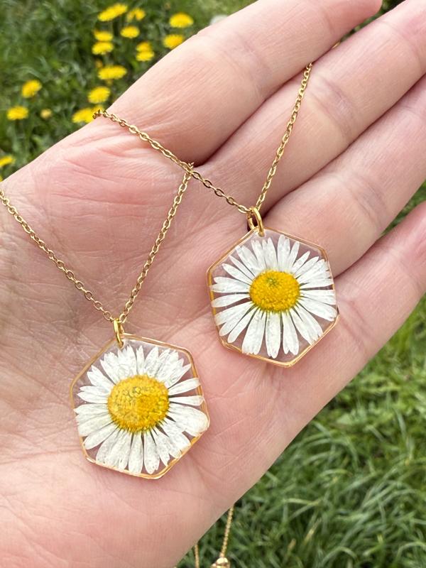 Real Daisy hexagon pendant | April birth month flower