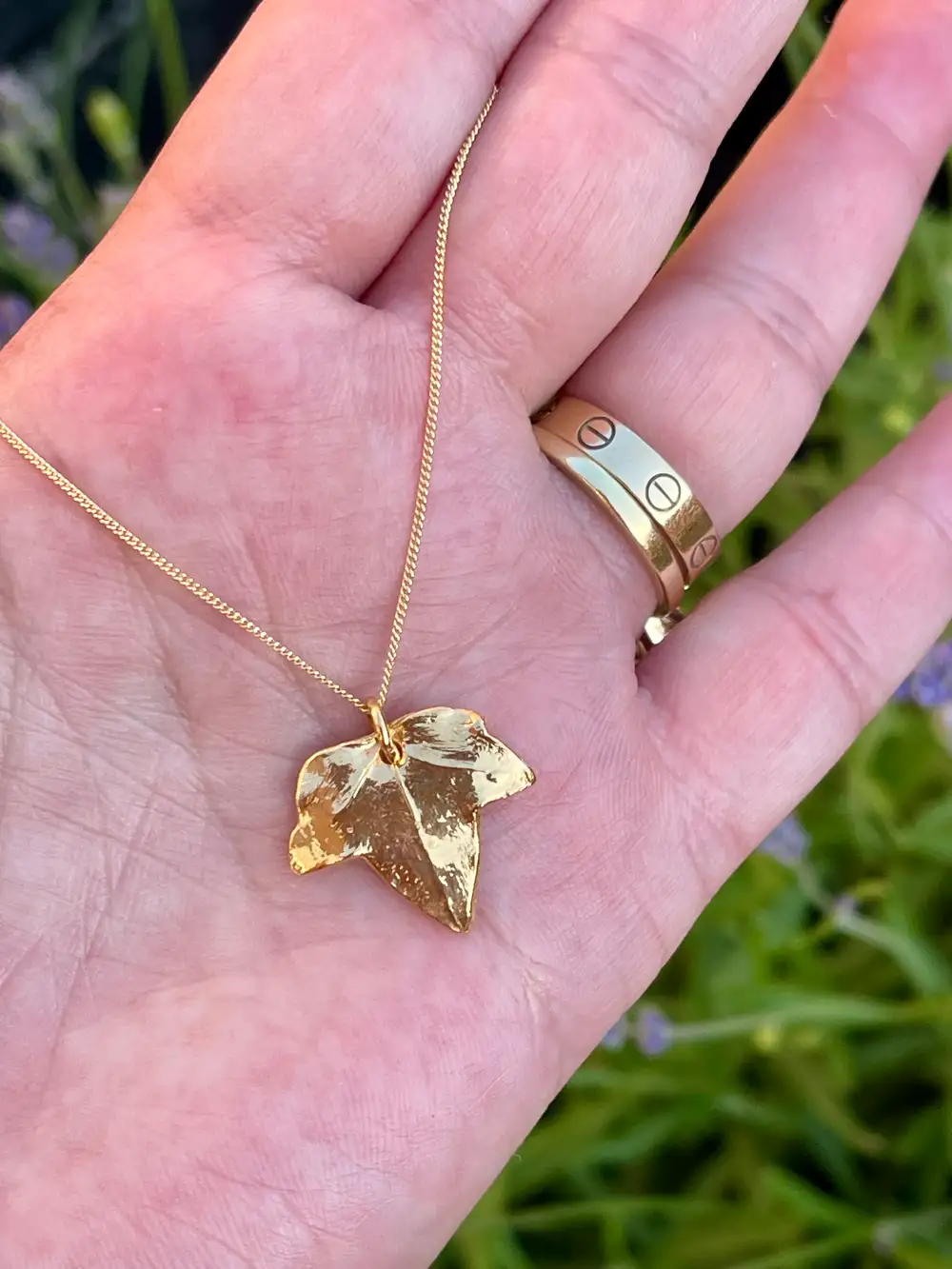 Gold Ivy Leaf Pendant Necklace