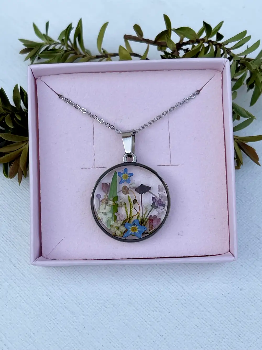 Real Mushroom Lichen Necklace: Terrarium Pendant with Dried Flowers, Stainless Steel
