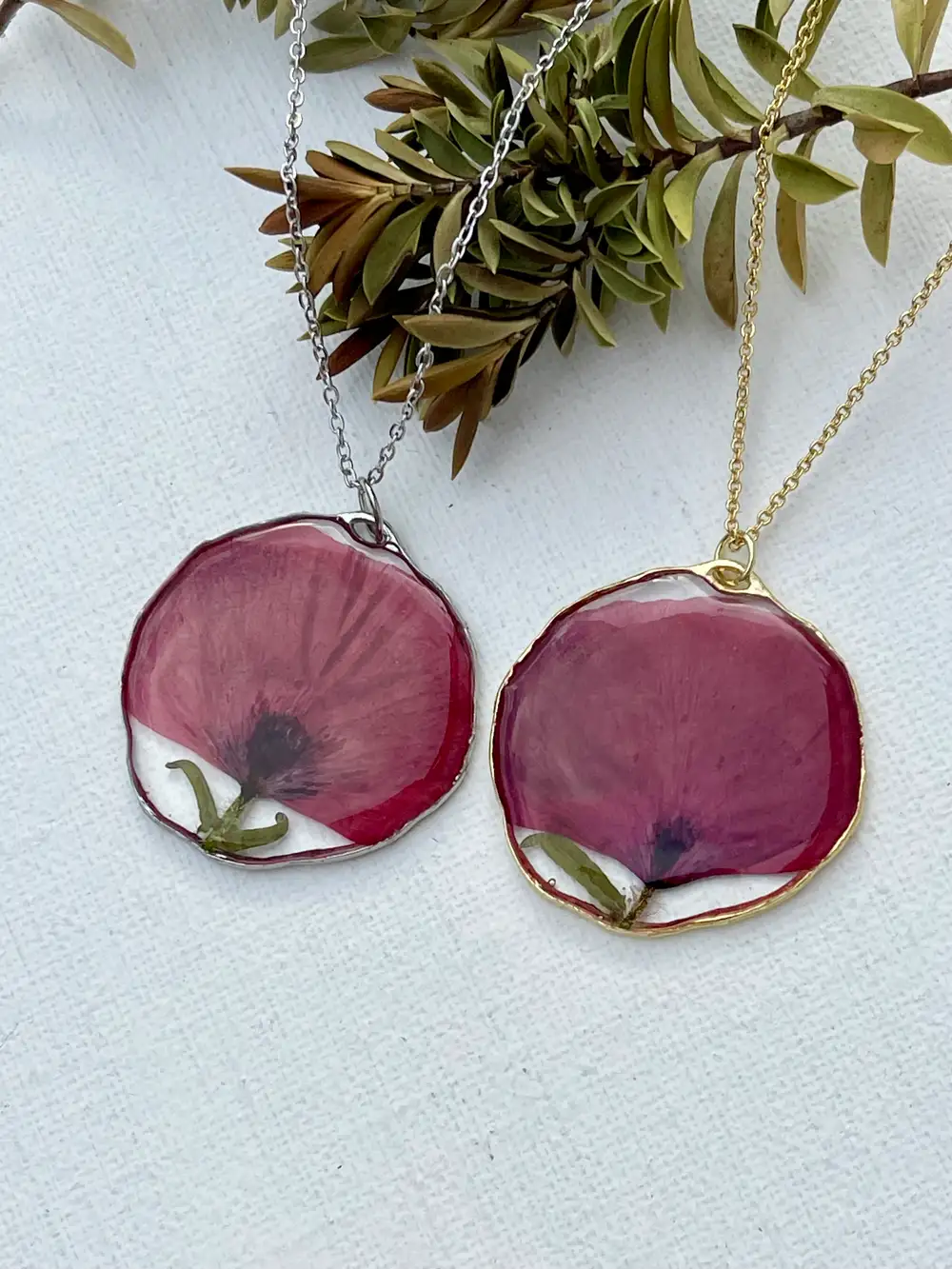 Pressed Poppy Flower Pendant Necklace, August Birth Flower, Resin Terrarium Jewellery